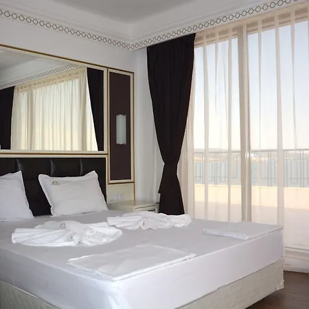 Apart-hotel Golden Rainbow 4*