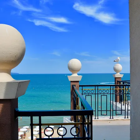 Golden Rainbow Apart-hotel 4*