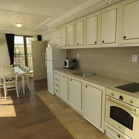 Apart-hotel Golden Rainbow Sunny Beach