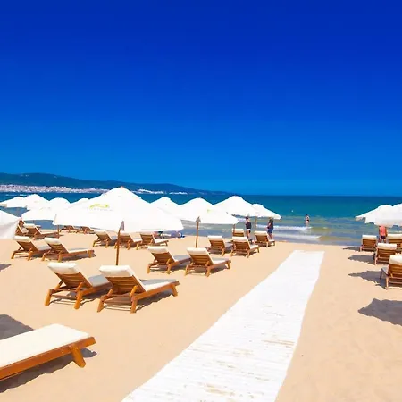 Apart-hotel Golden Rainbow 4*