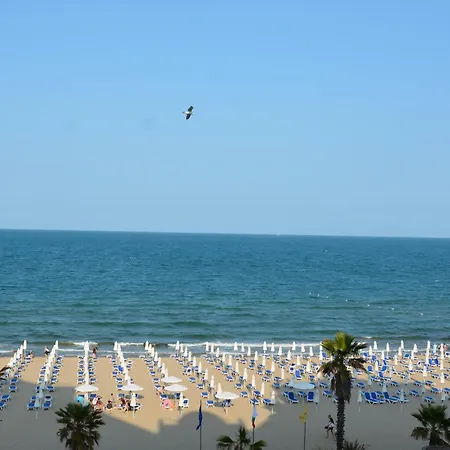 Apartahotel Golden Rainbow Sunny Beach